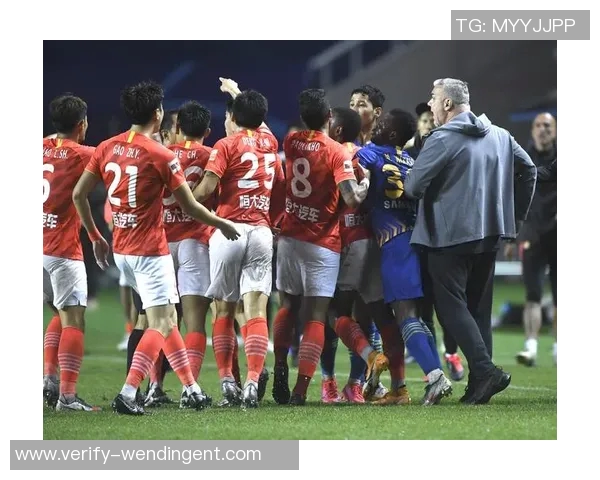 恒大足球发布会揭示新赛季战略与目标,展望未来发展蓝图 恒大足球发布会揭示新赛季战略与目标,展望未来发展蓝图